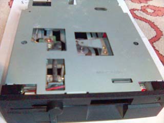 ... valamint az 5 és 1/4-es floppy