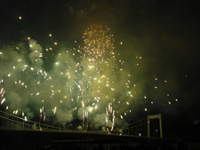 Szikrázik az Erzsébet-híd